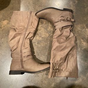 Grey-ish Tall Boot - 8.5